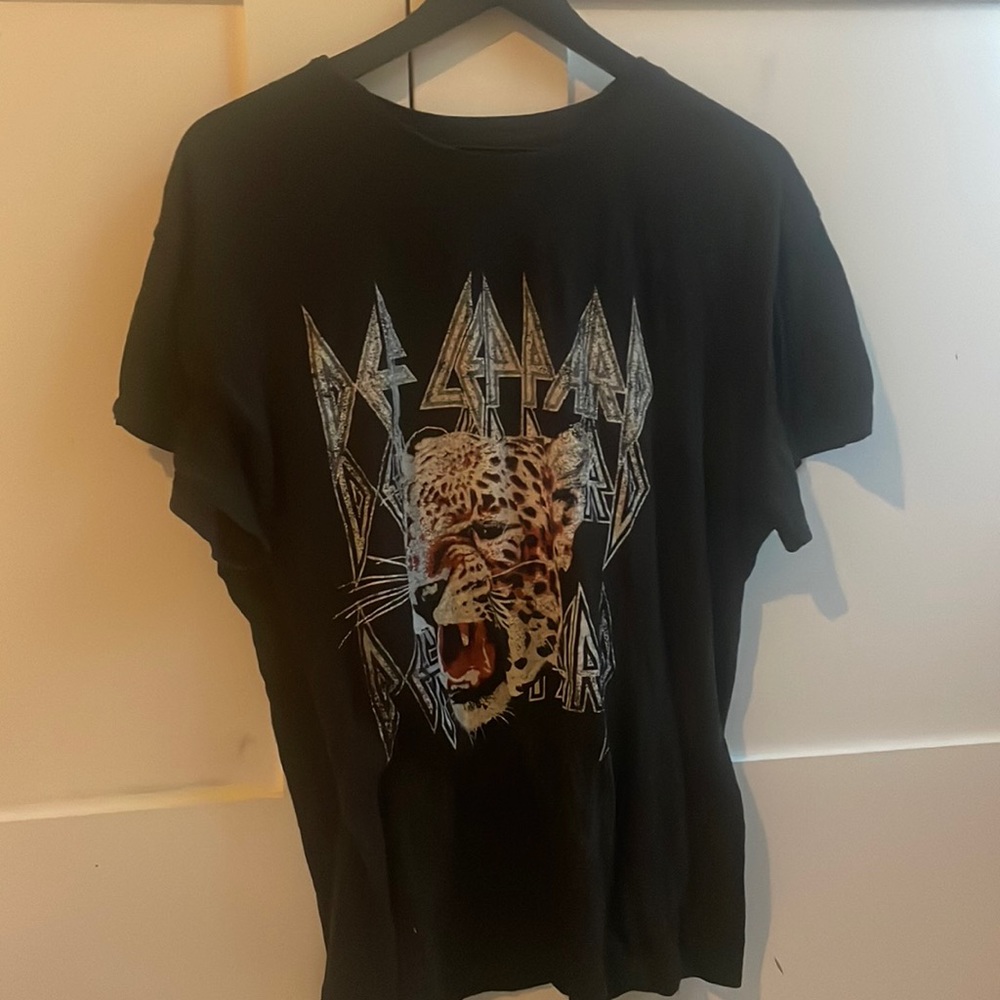 graphic T-shirt